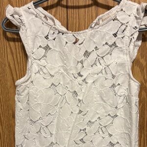 Monteau White Lace Sleeveless Blouse
